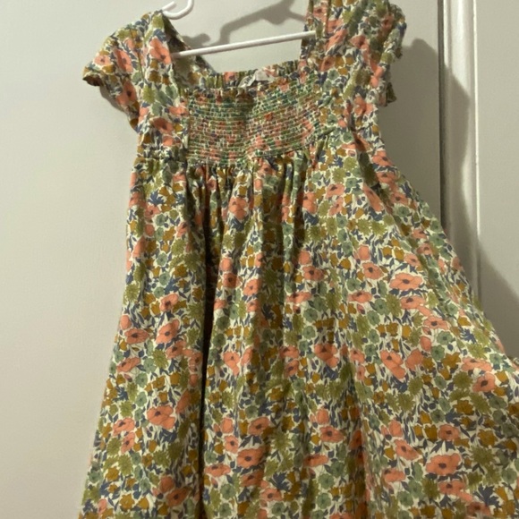 Flower dress💐GREAT CONDITION 9/10. Beautiful for spring/summer! 5T! - Picture 3 of 4